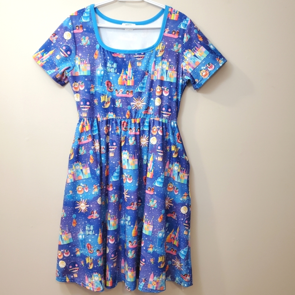 It's A Small World Print Dress - Size large